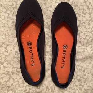 Size 10 Rothy’s Navy Flats